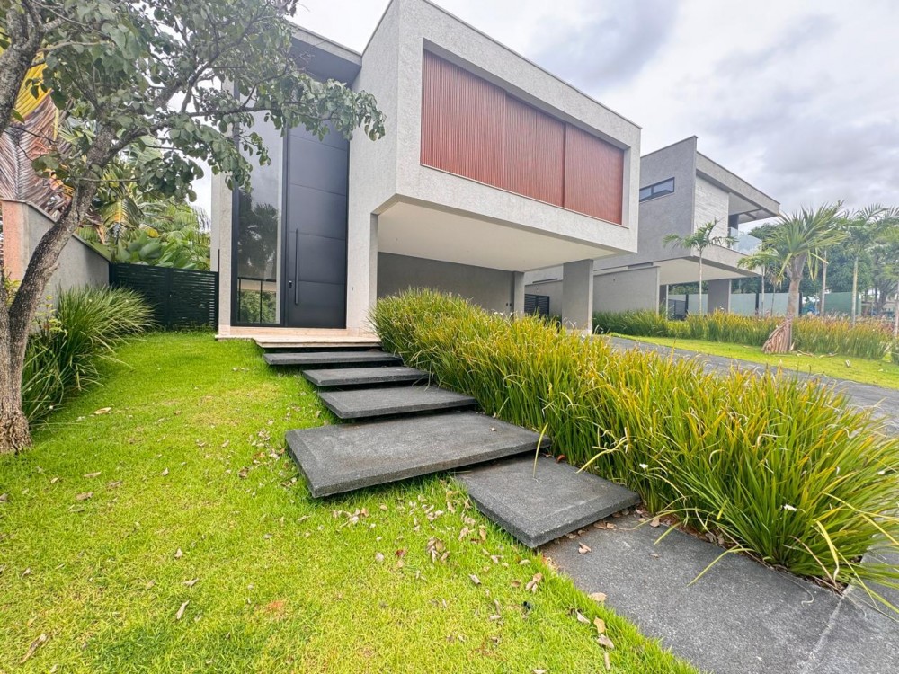 Sobrado novo com 5 suítes + escritório no Alphaville Ipês