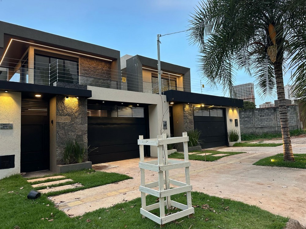 Sobrado novo com 4 suítes no Jardim Atlântico