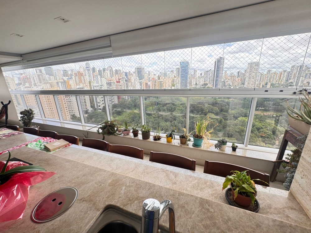 Apartamento 4 suítes em frente a Alameda das Rosas