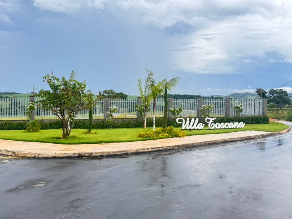 Lotes à venda no Condomínio Villa Toscana